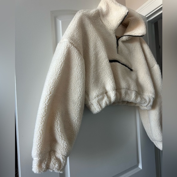 NWOT LOVERS AND FRIENDS RHEA PULLOVER - Picture 7 of 11